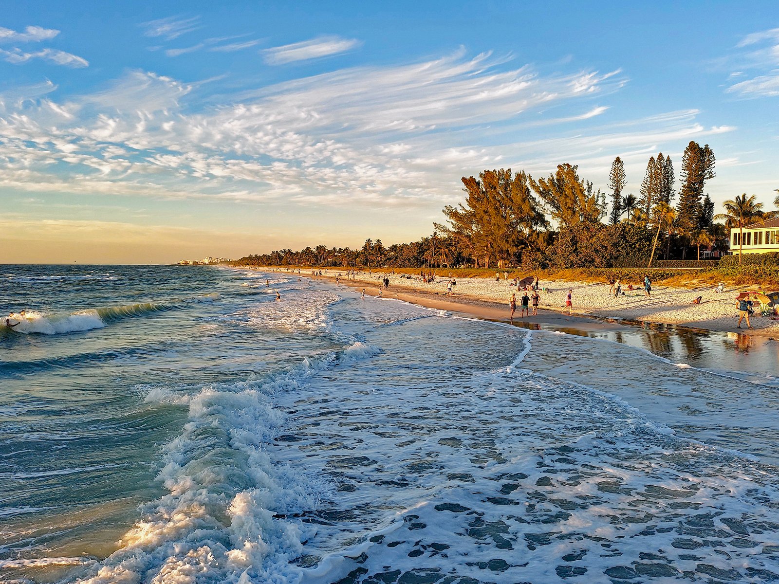 2021 photograph of Naples Beach from Naples Pier