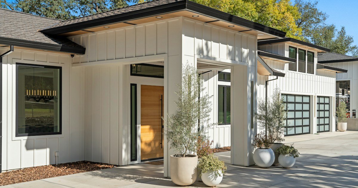Modern new construction home illustrating the risks buyers should review before signing a builder contract